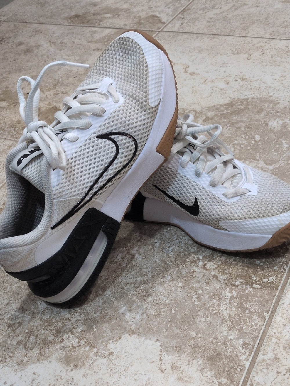 Nike Men's White Mesh Athletic Sneakers with Black Swoosh